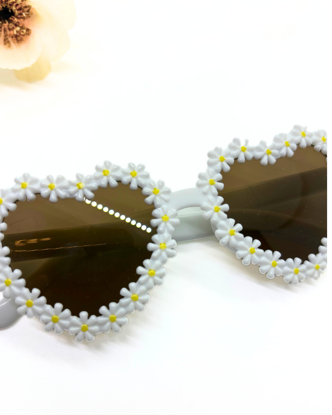 Small Daisy Heart Sunnies