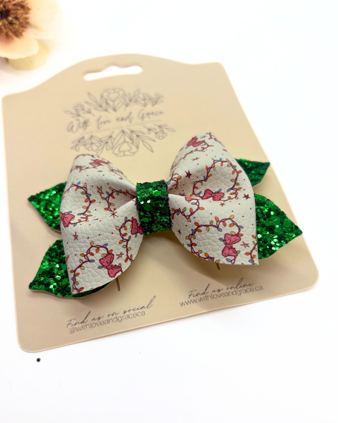 Mouse and Friends Christmas Pinch Bow