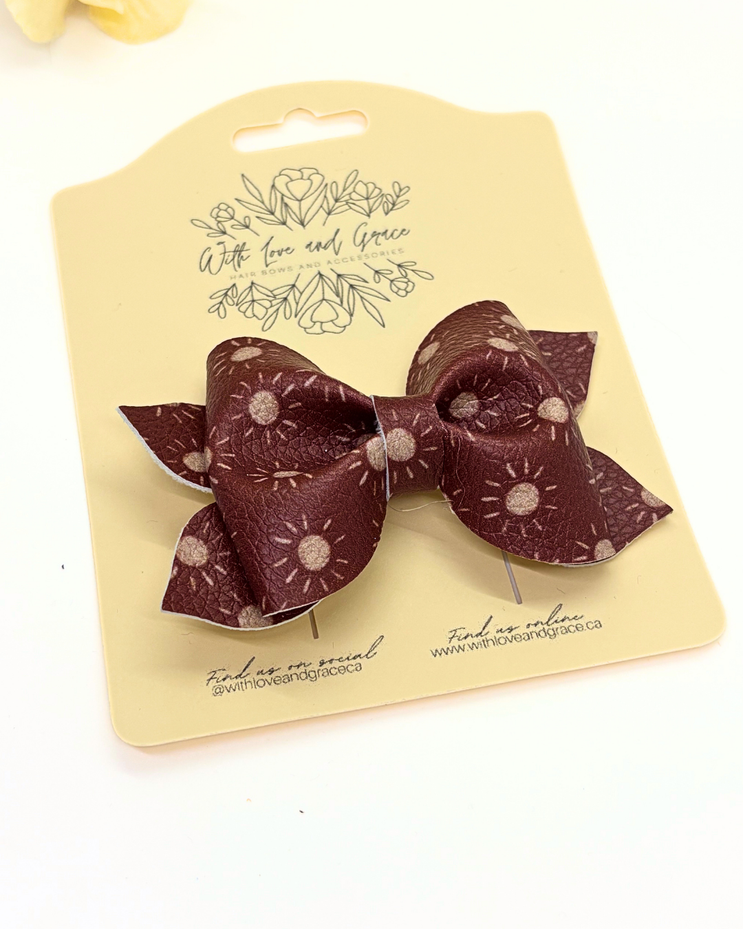 Neutral Sun Pinch Bows