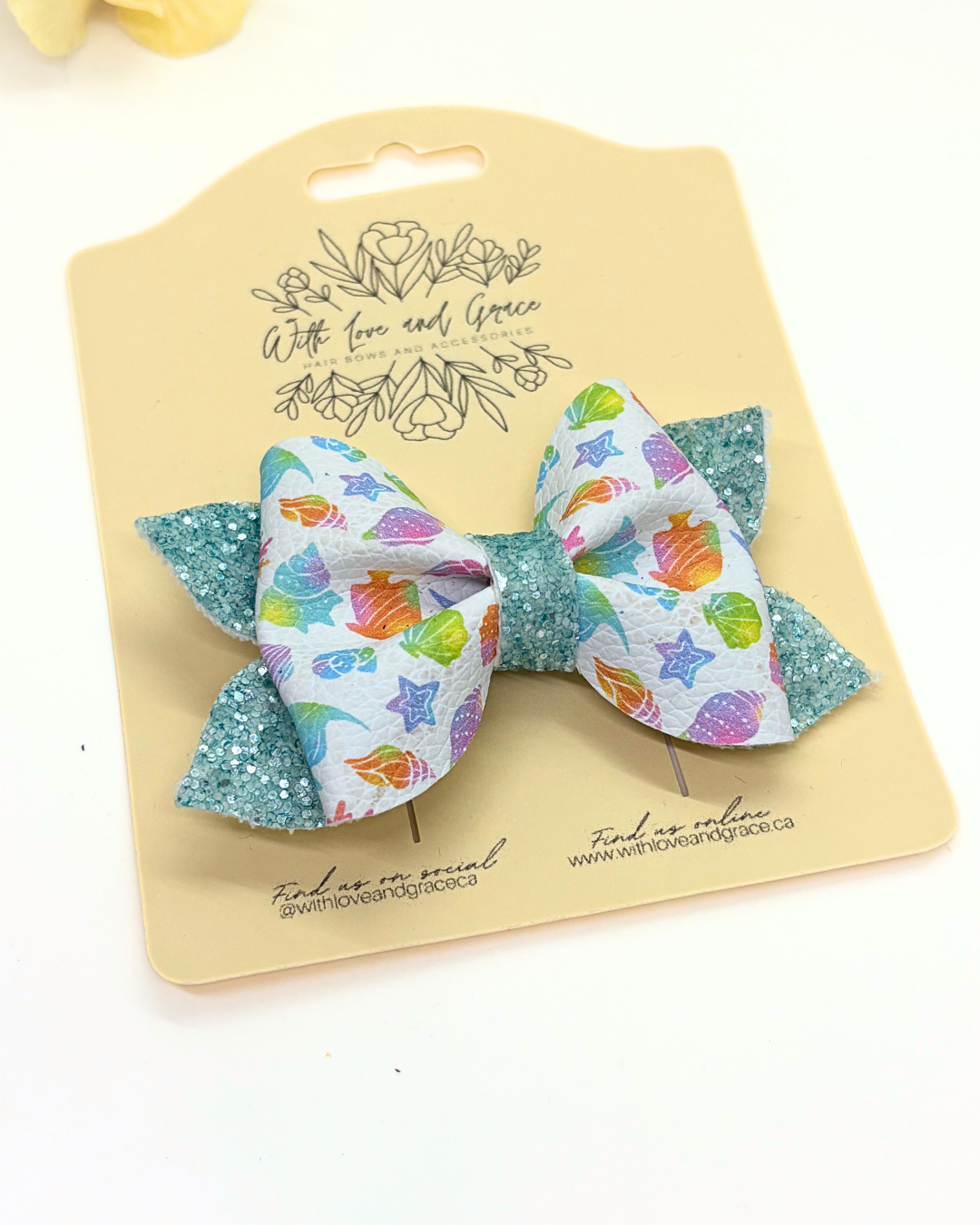 Sea Shell Pinch Bows