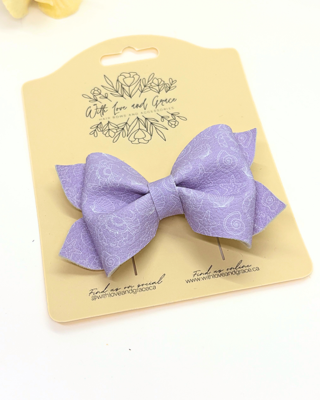 Sea Shell Pinch Bows
