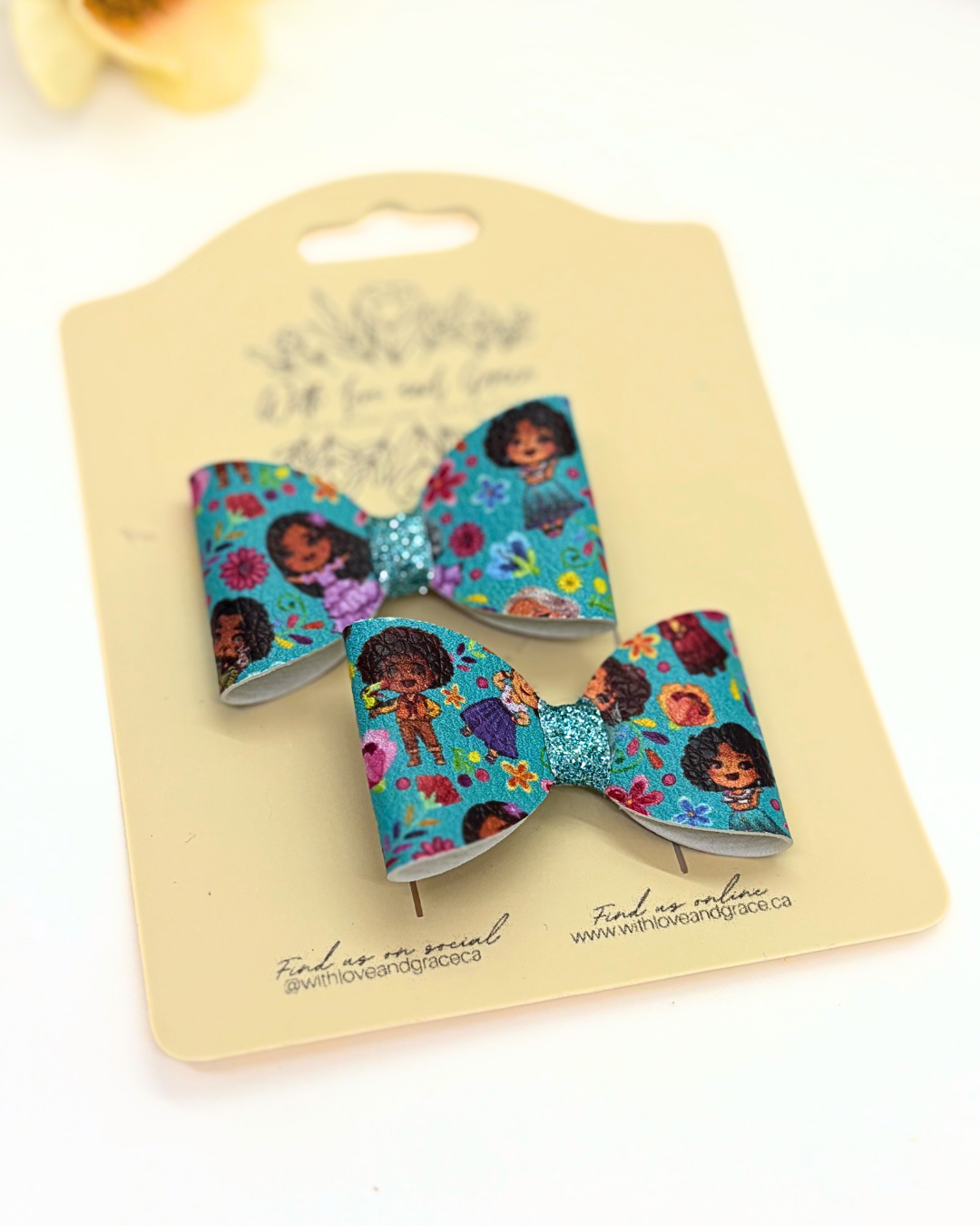Magical Castle Classic Piggy Bow