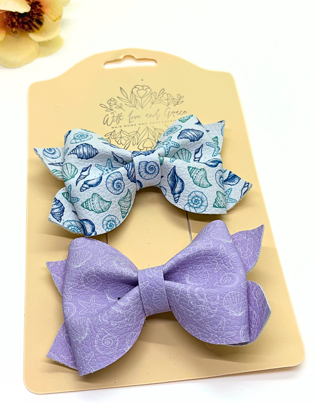 Sea Shell Pinch Bows