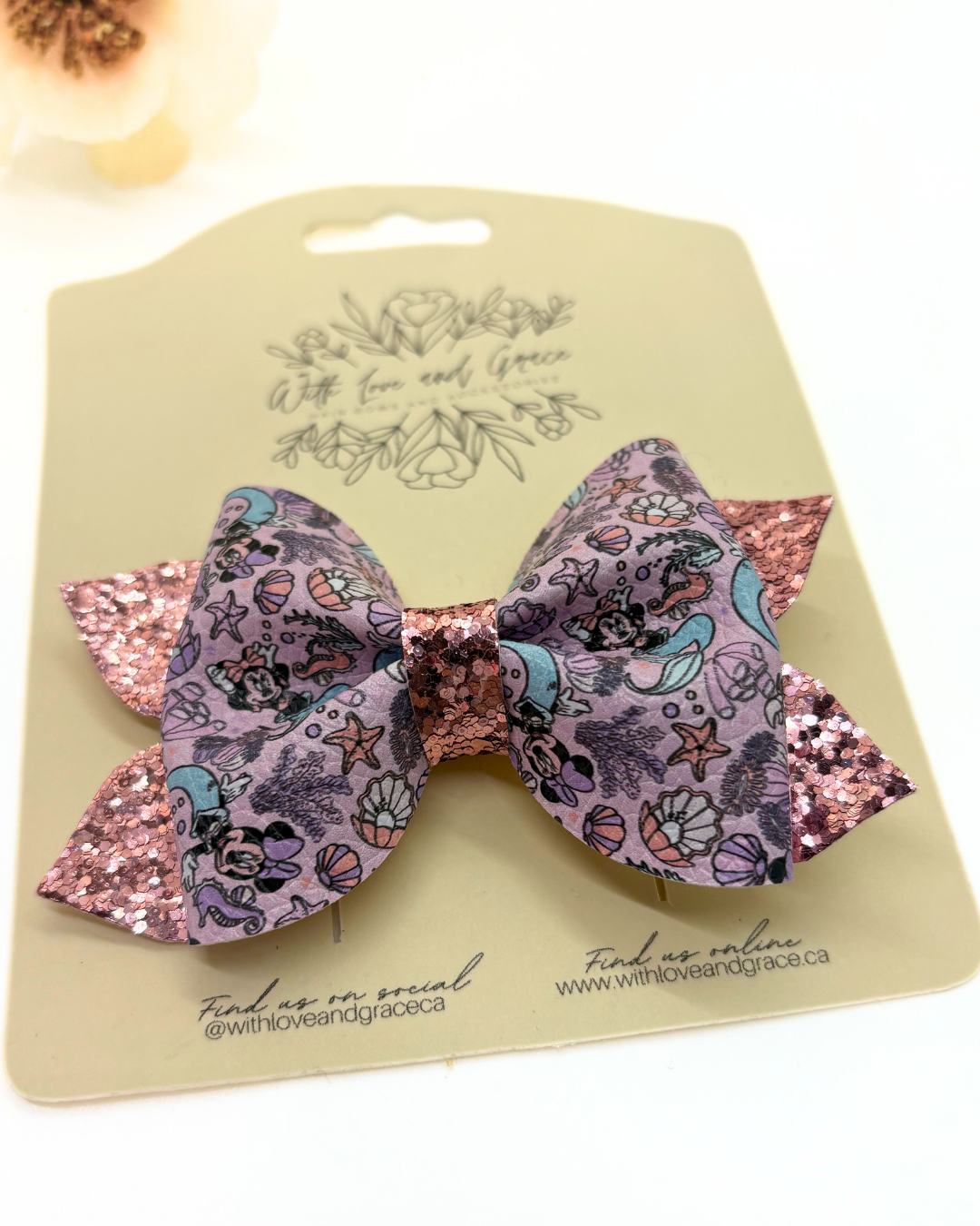 Mouse and Gang Beach Pinch Bow