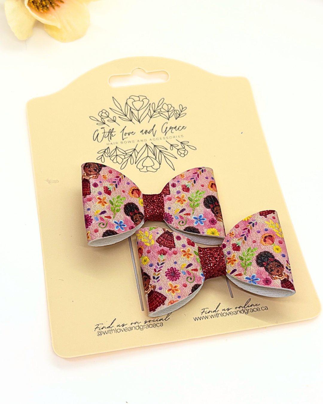 Magical Castle Classic Piggy Bow