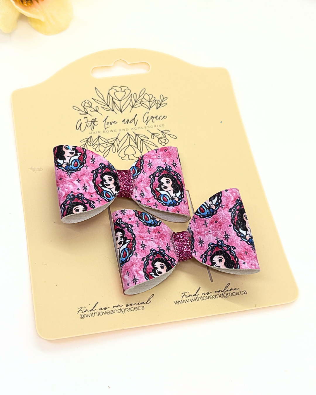 Princess Portrait Classic Piggy Bows