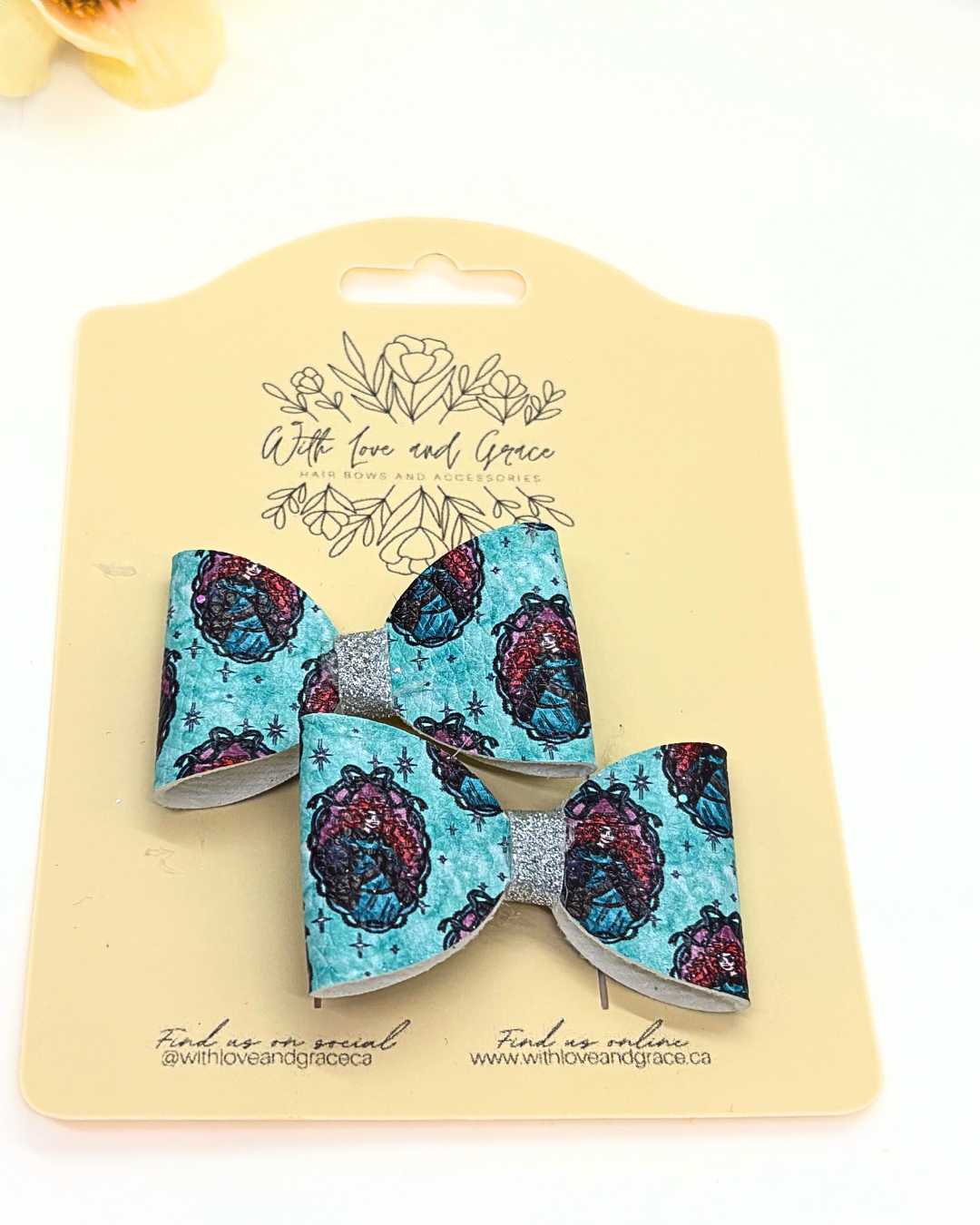 Princess Portrait Classic Piggy Bows