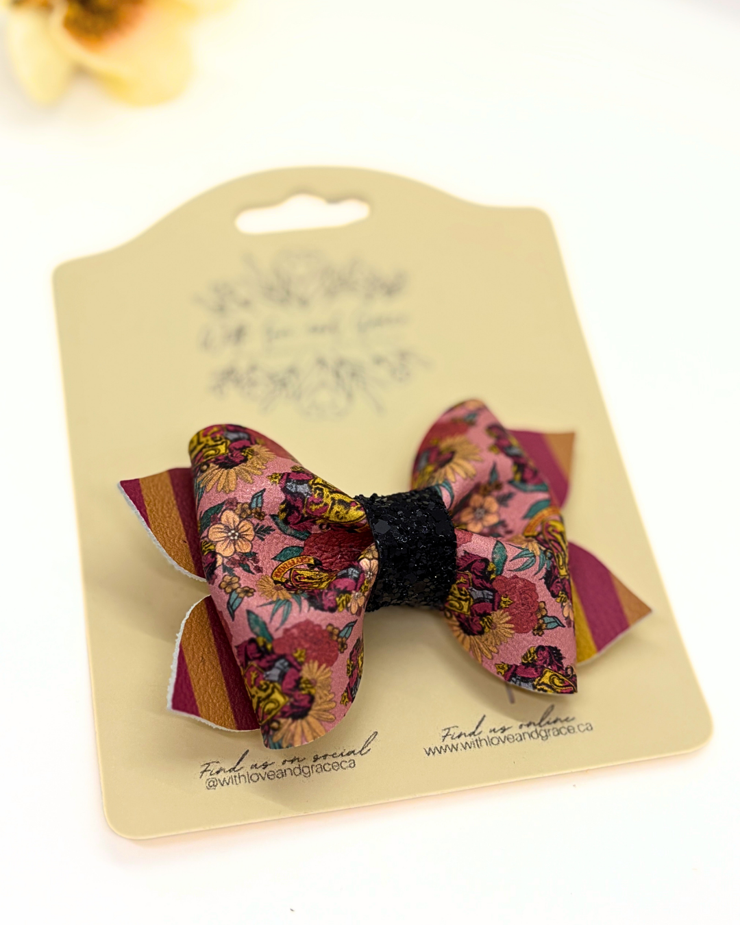 Magical House Pinch Bows