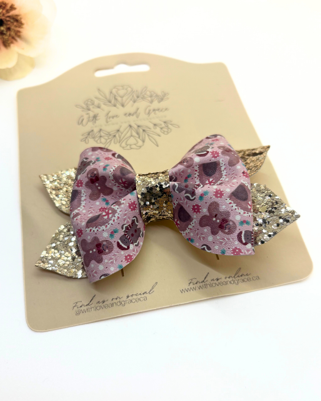 Christmas Treats Pinch Bow