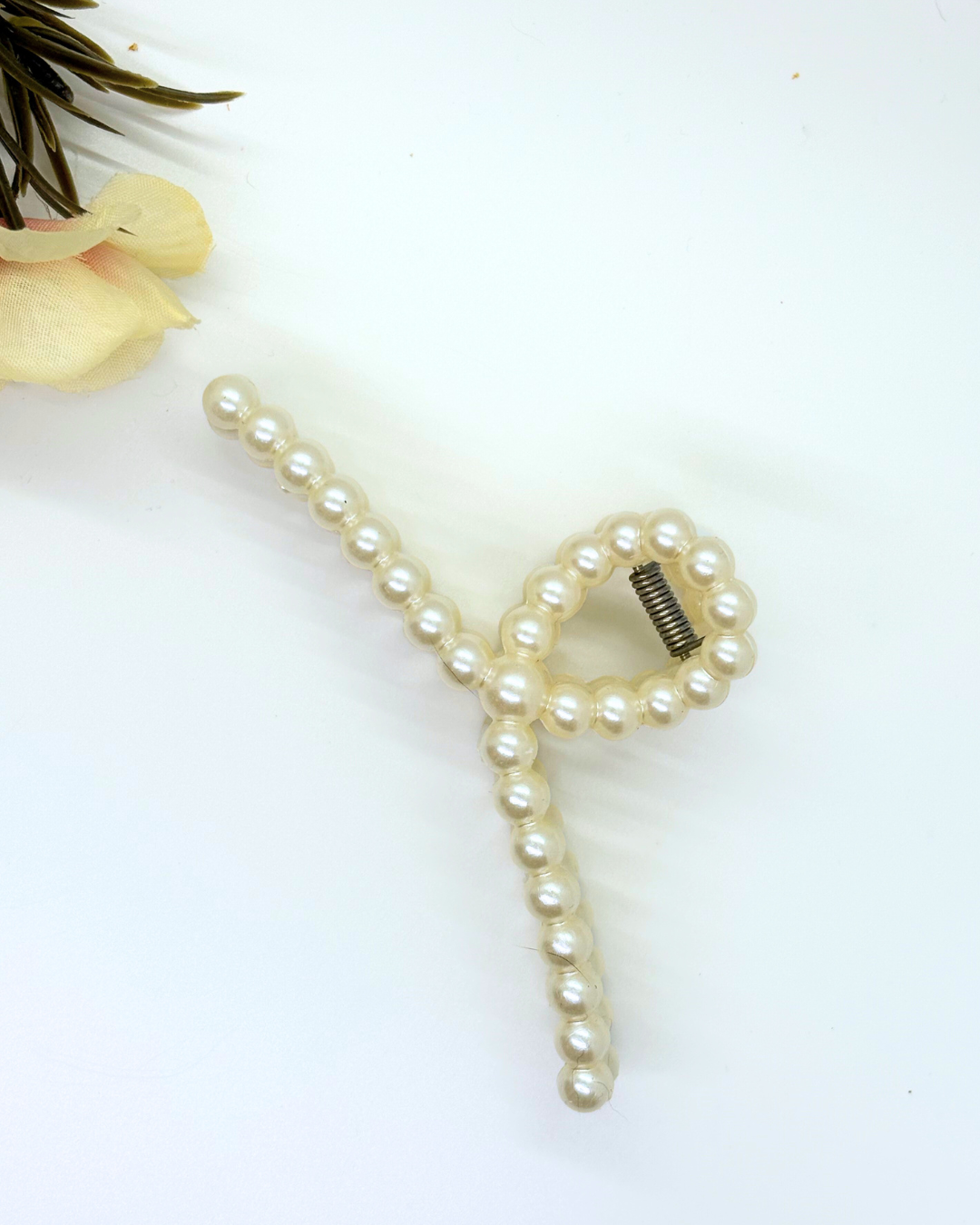 Large Pearl Claw Clip
