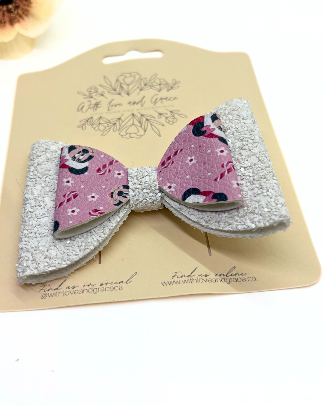Mouse and Friends Christmas Classic Bow