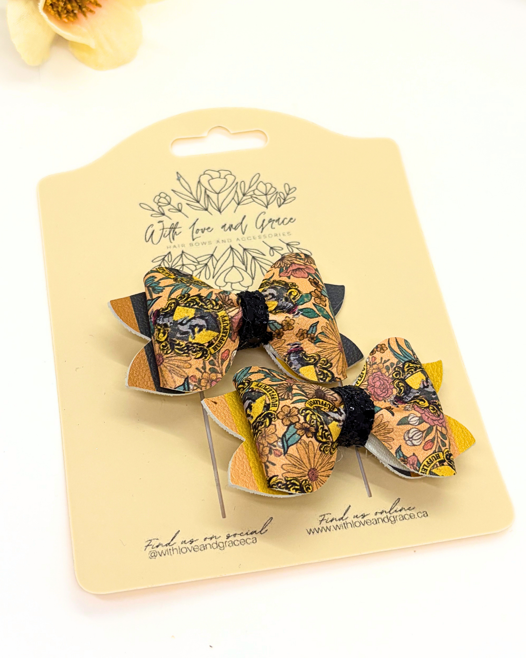 Magic House Pinch Piggy Bows