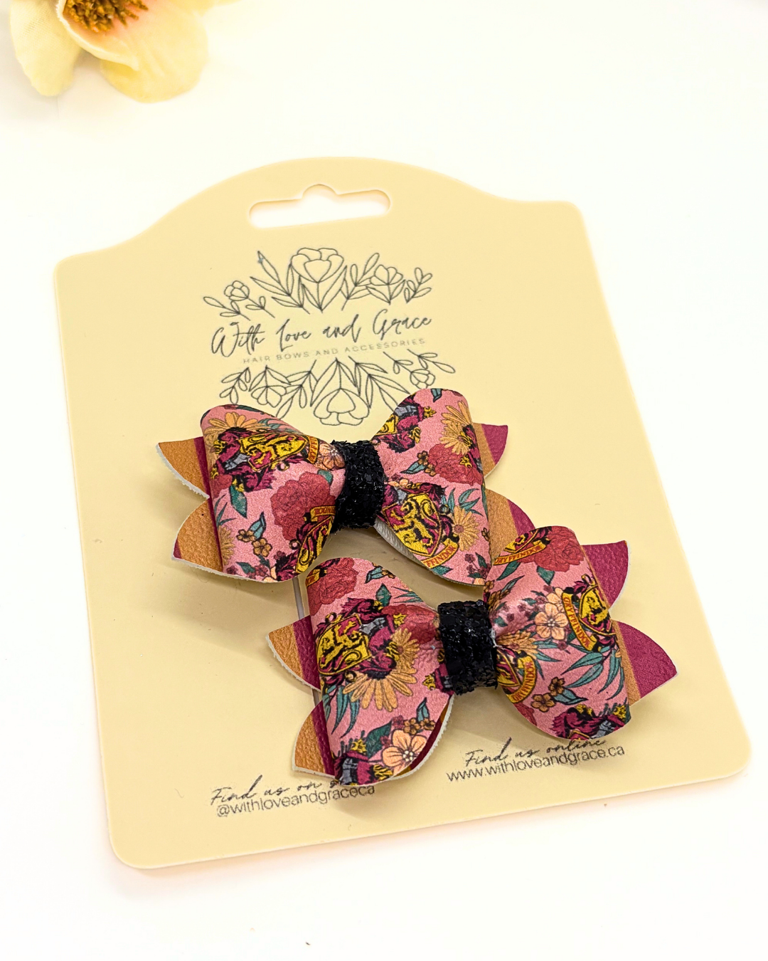 Magic House Pinch Piggy Bows