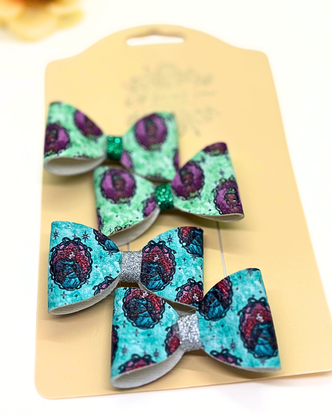 Princess Portrait Classic Piggy Bows
