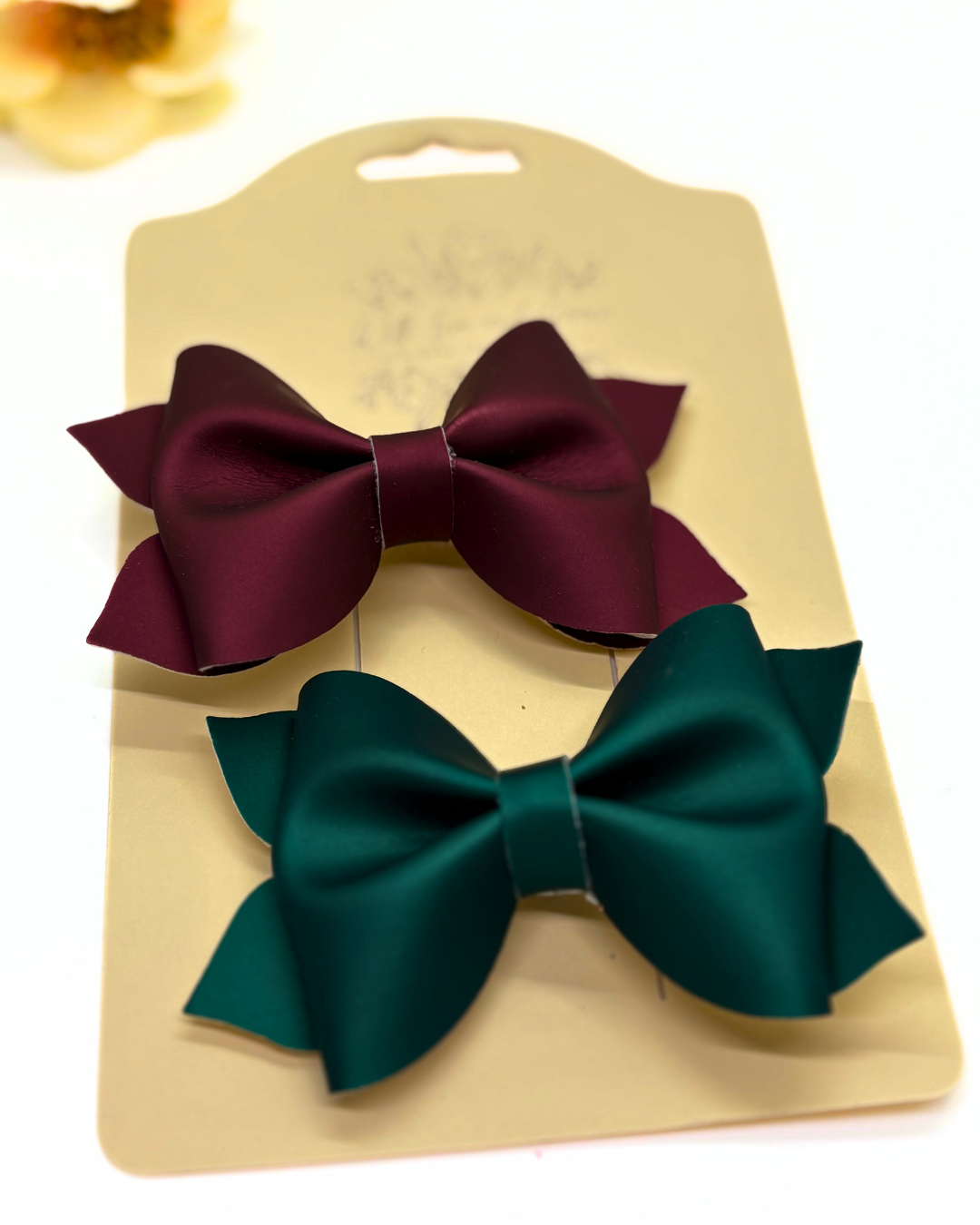 Frosted Solid Pinch Bows