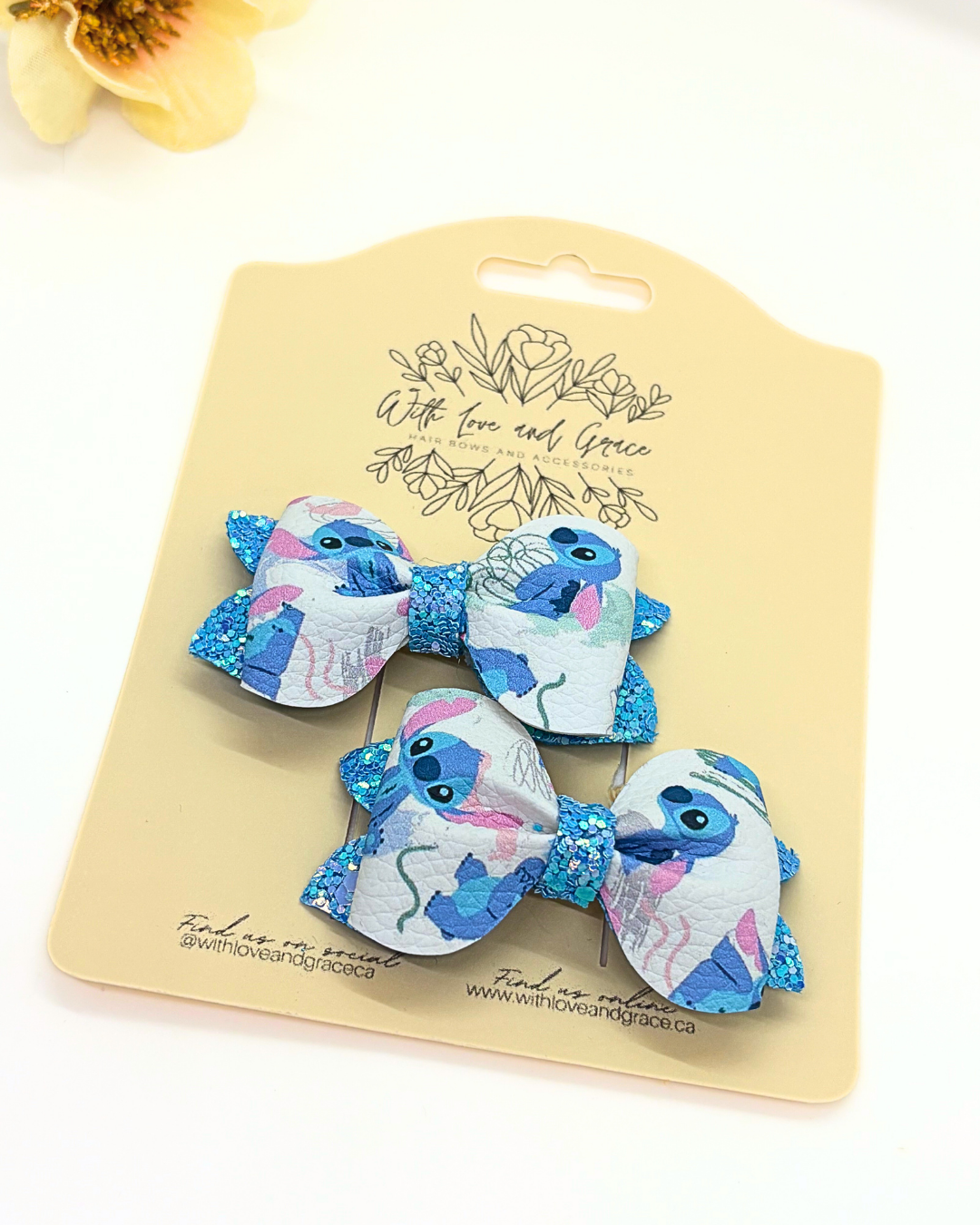 Blue Alien Pinch Piggy Bows