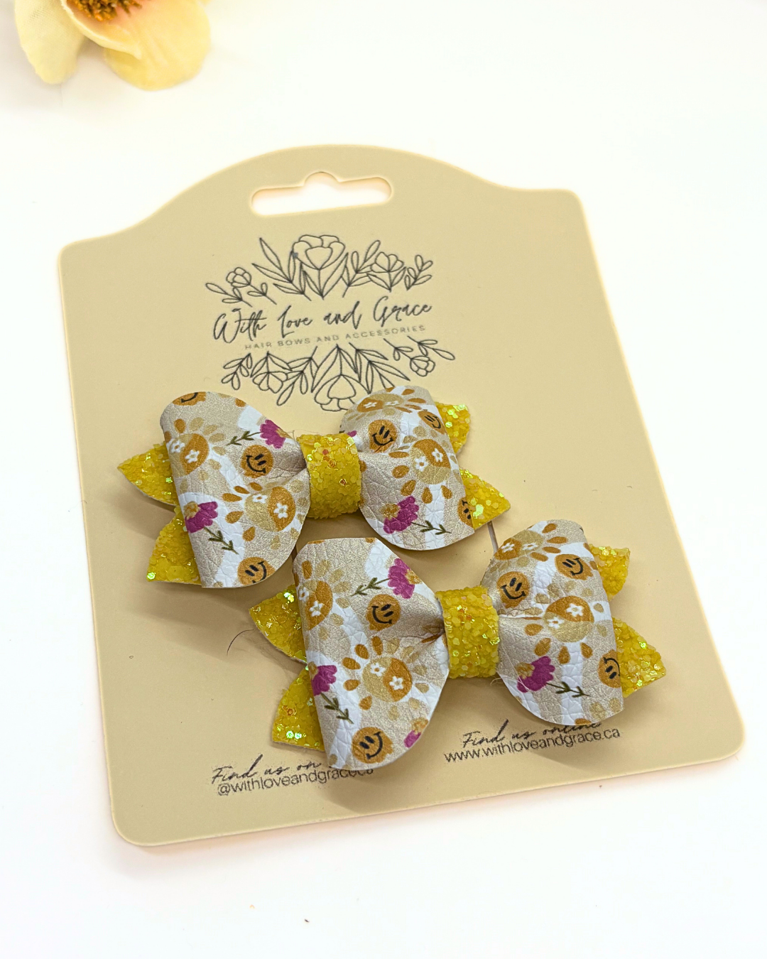 Sunshine Pinch Piggy Bows