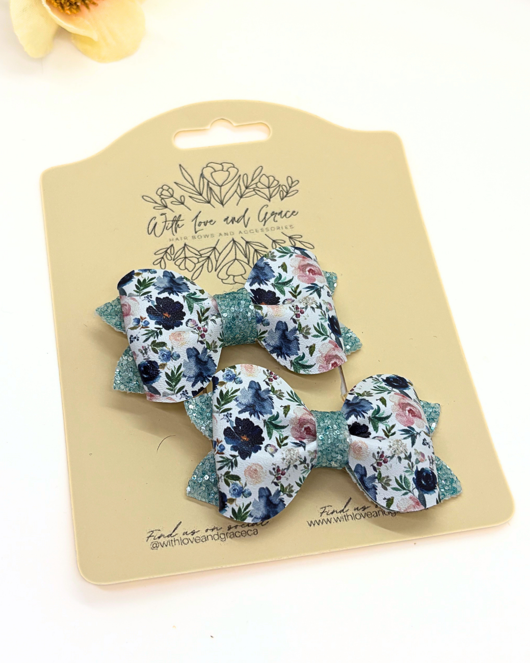 Blue Floral Pinch Piggy Bows