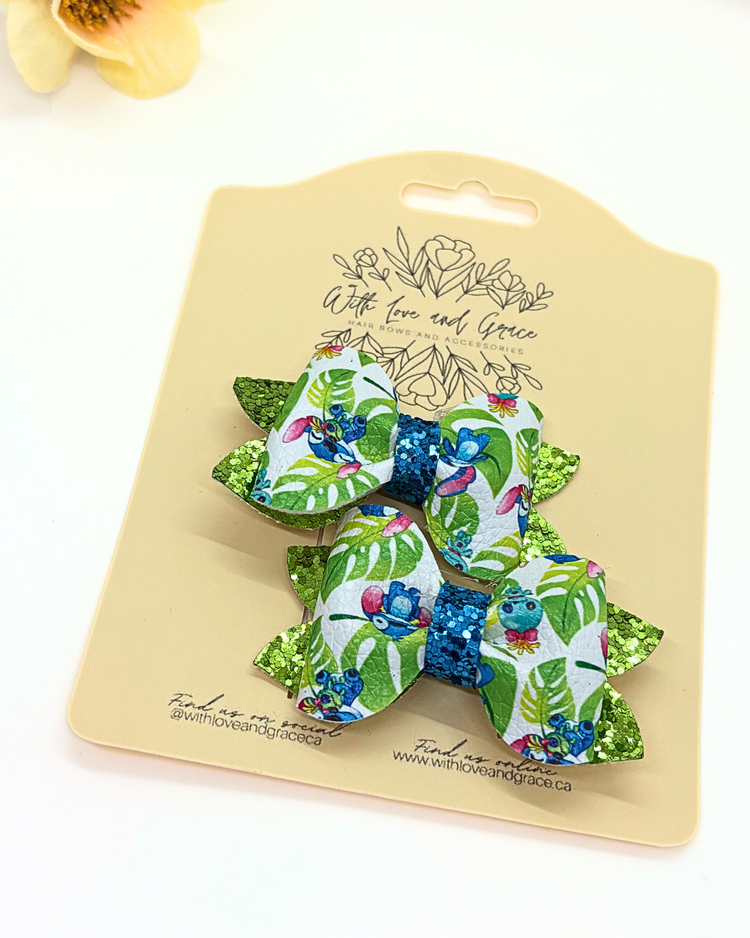 Blue Alien Pinch Piggy Bows