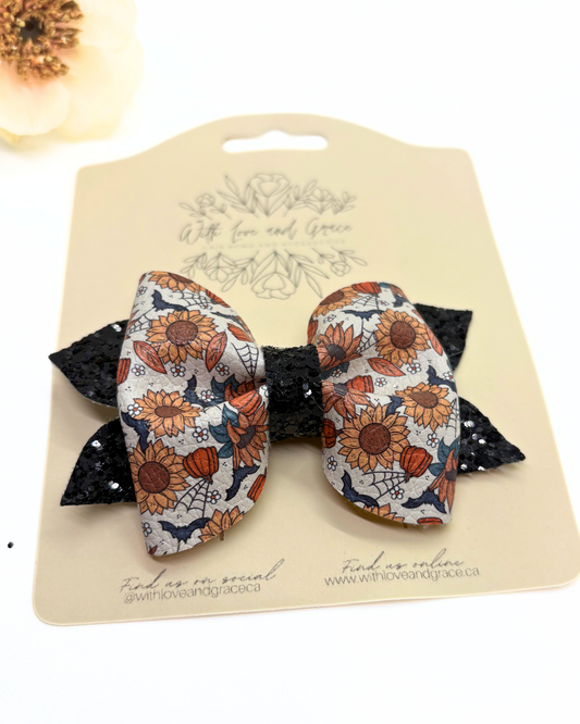 Sunflowers, Pumpkins and Bats Pinch Bow