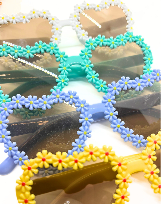 Small Daisy Heart Sunnies