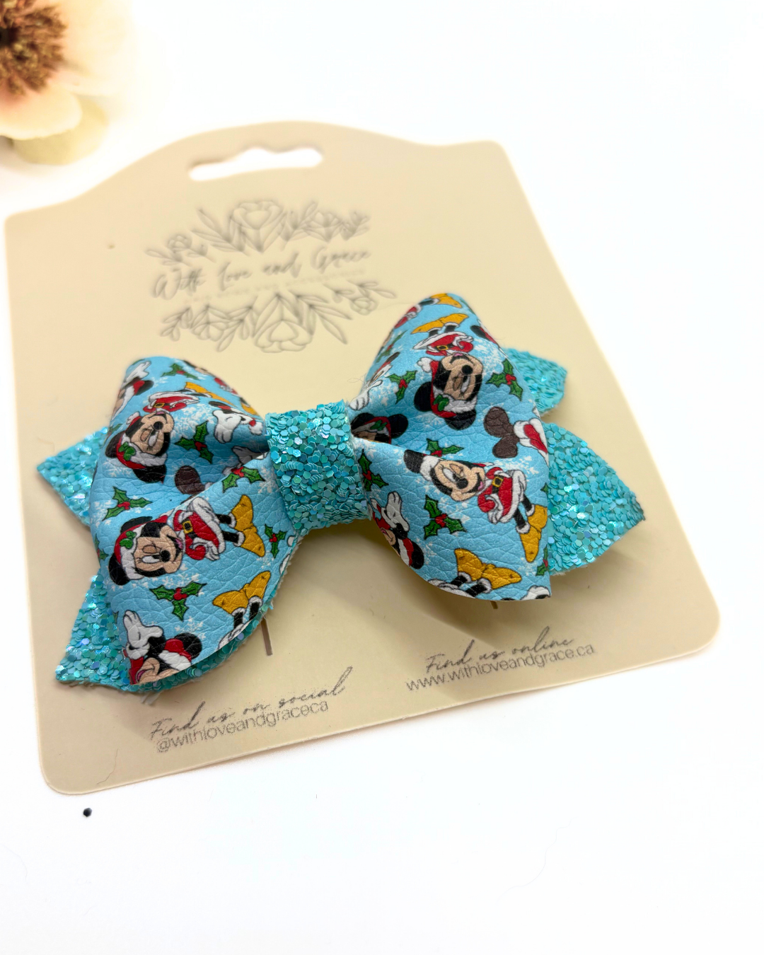 Mouse and Friends Christmas Pinch Bow