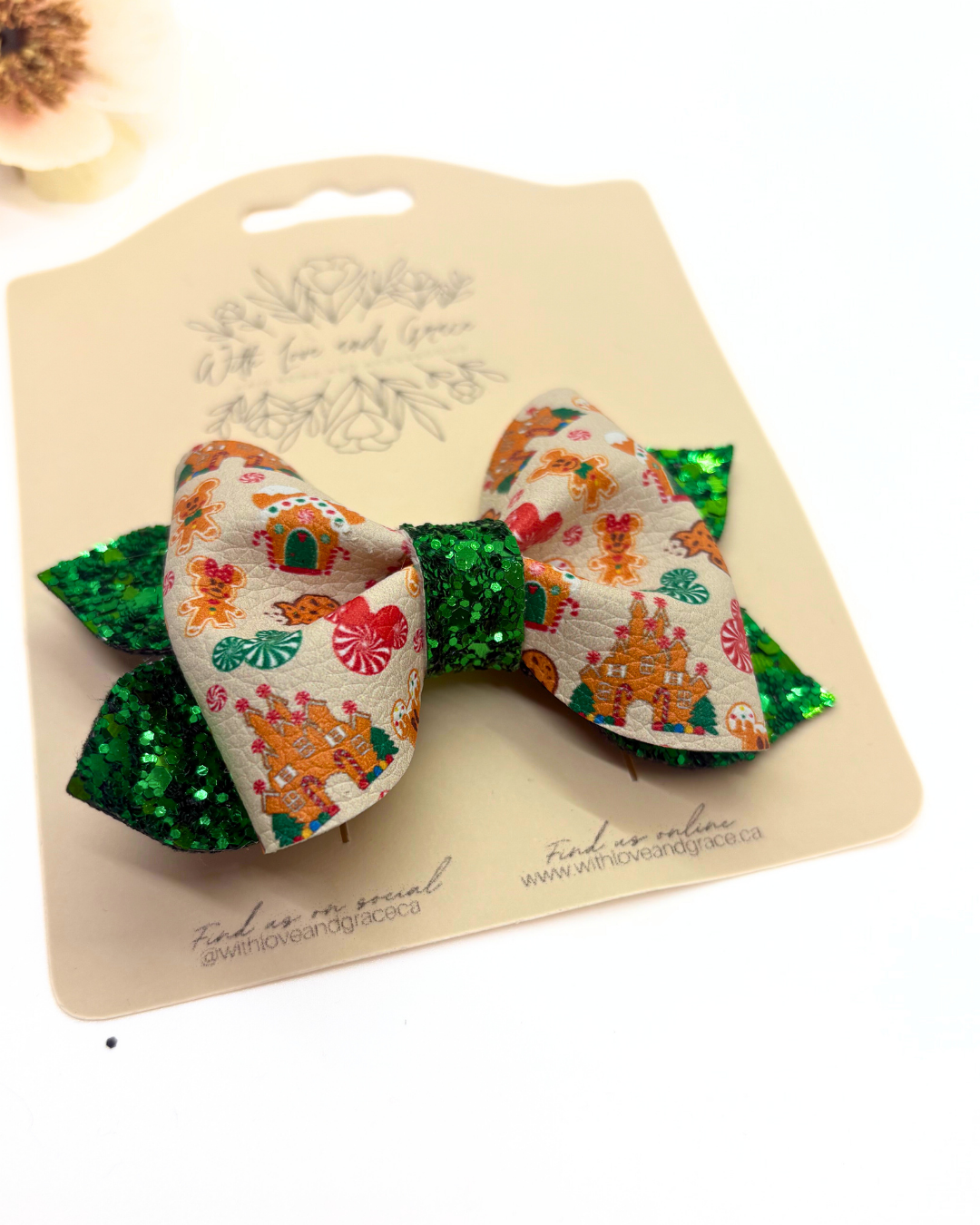 Mouse and Friends Christmas Pinch Bow