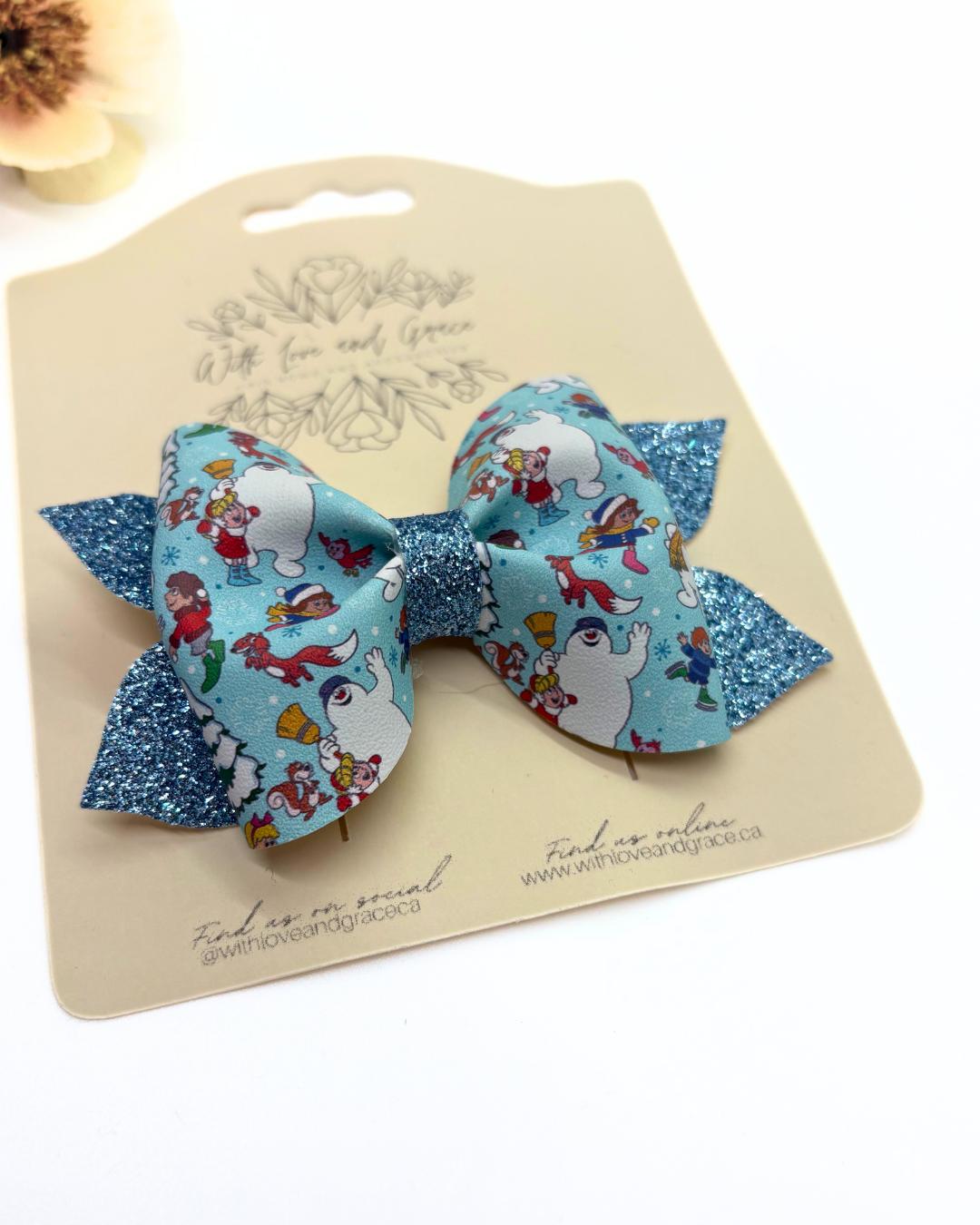 Frosty Christmas Pinch Bow