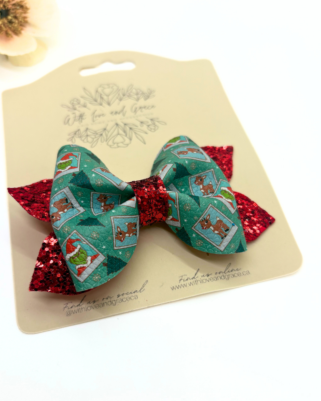 Classic Christmas Characters Pinch Bow