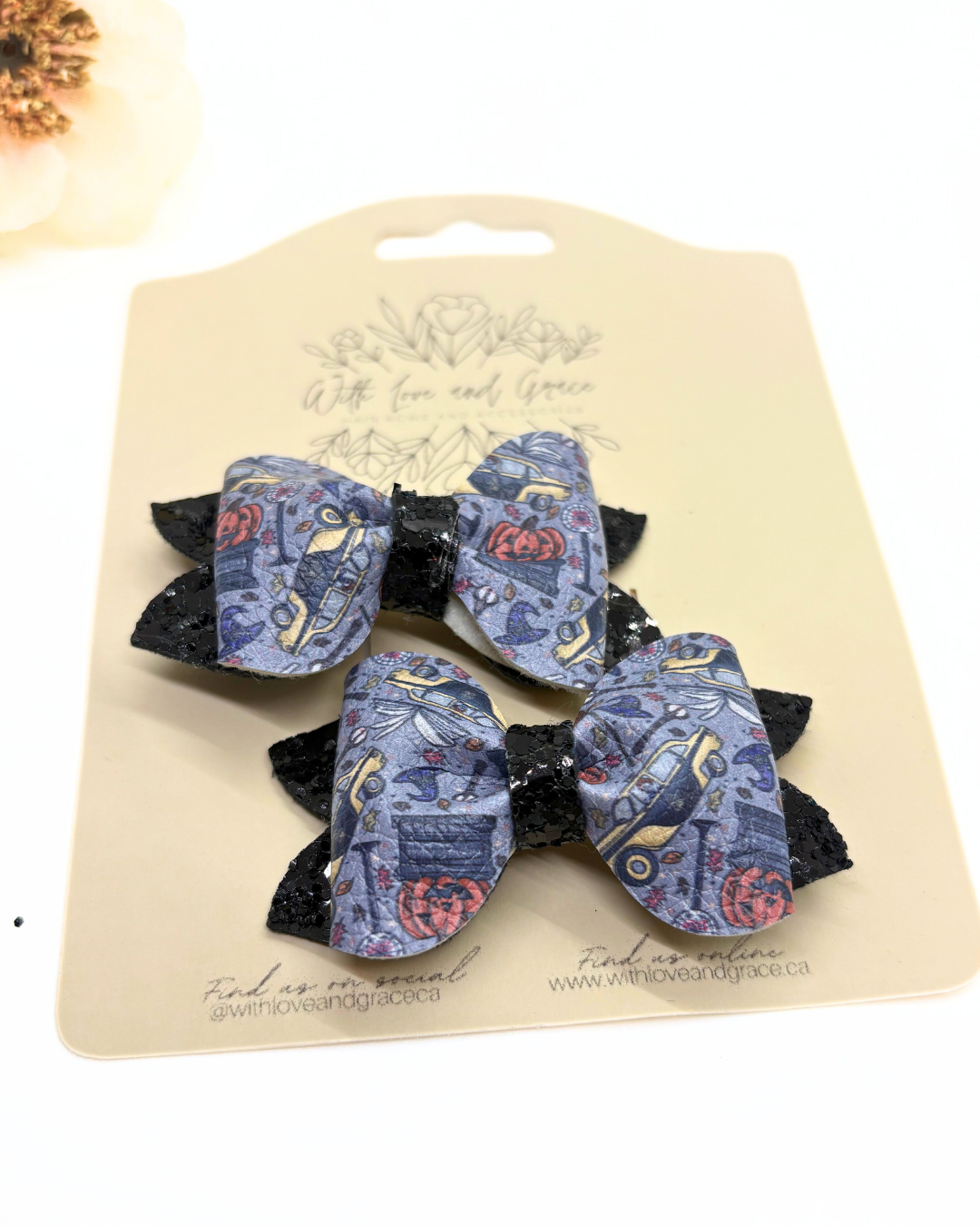 Town of Halloween Pinch Piggy Bow