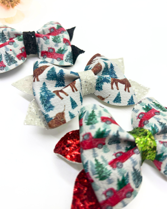 Christmas on the Farm Pinch Bow