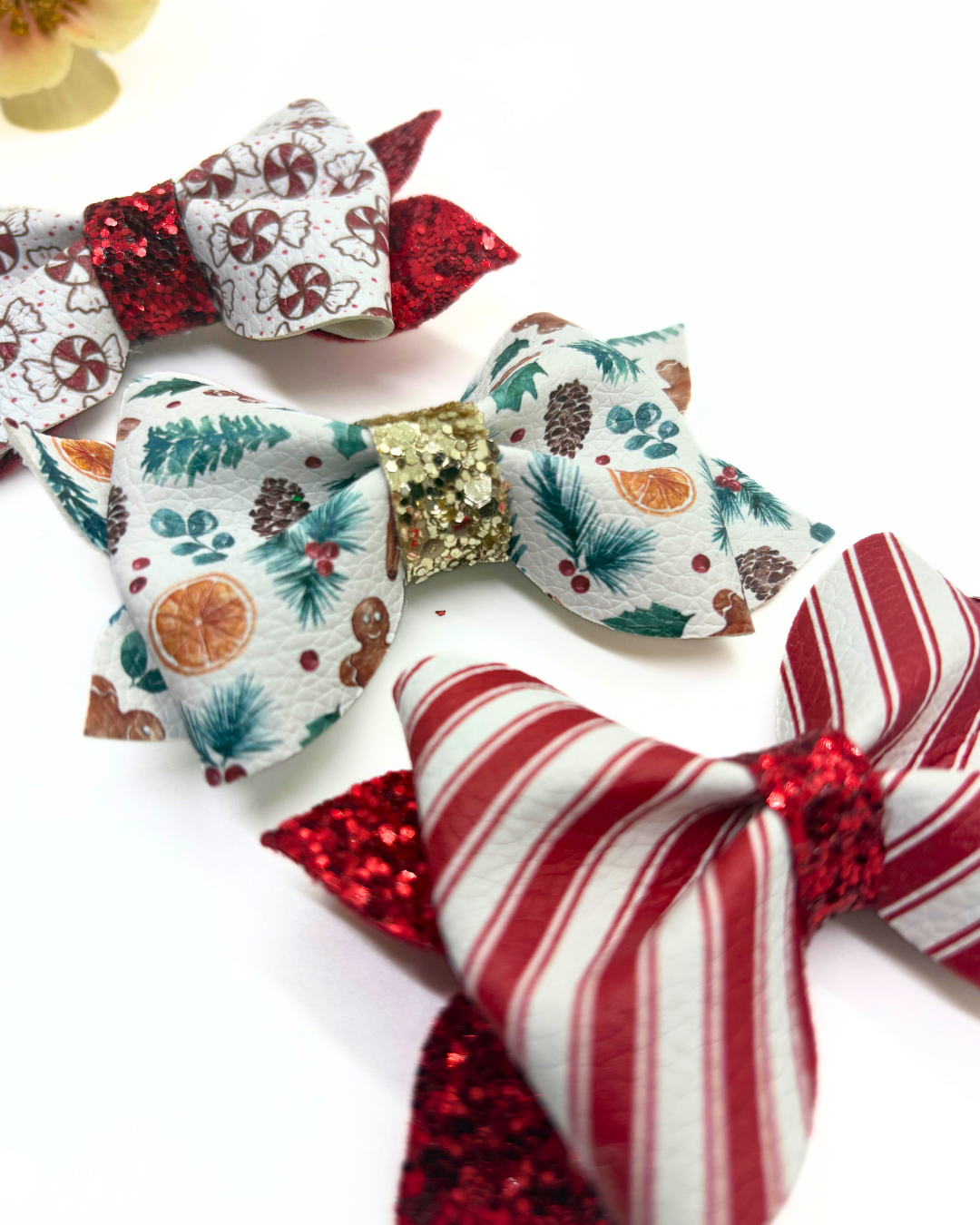 Christmas Treats Pinch Bow