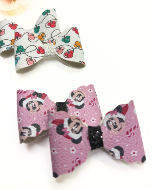 Mouse and Friends Christmas Classic Piggy Bow
