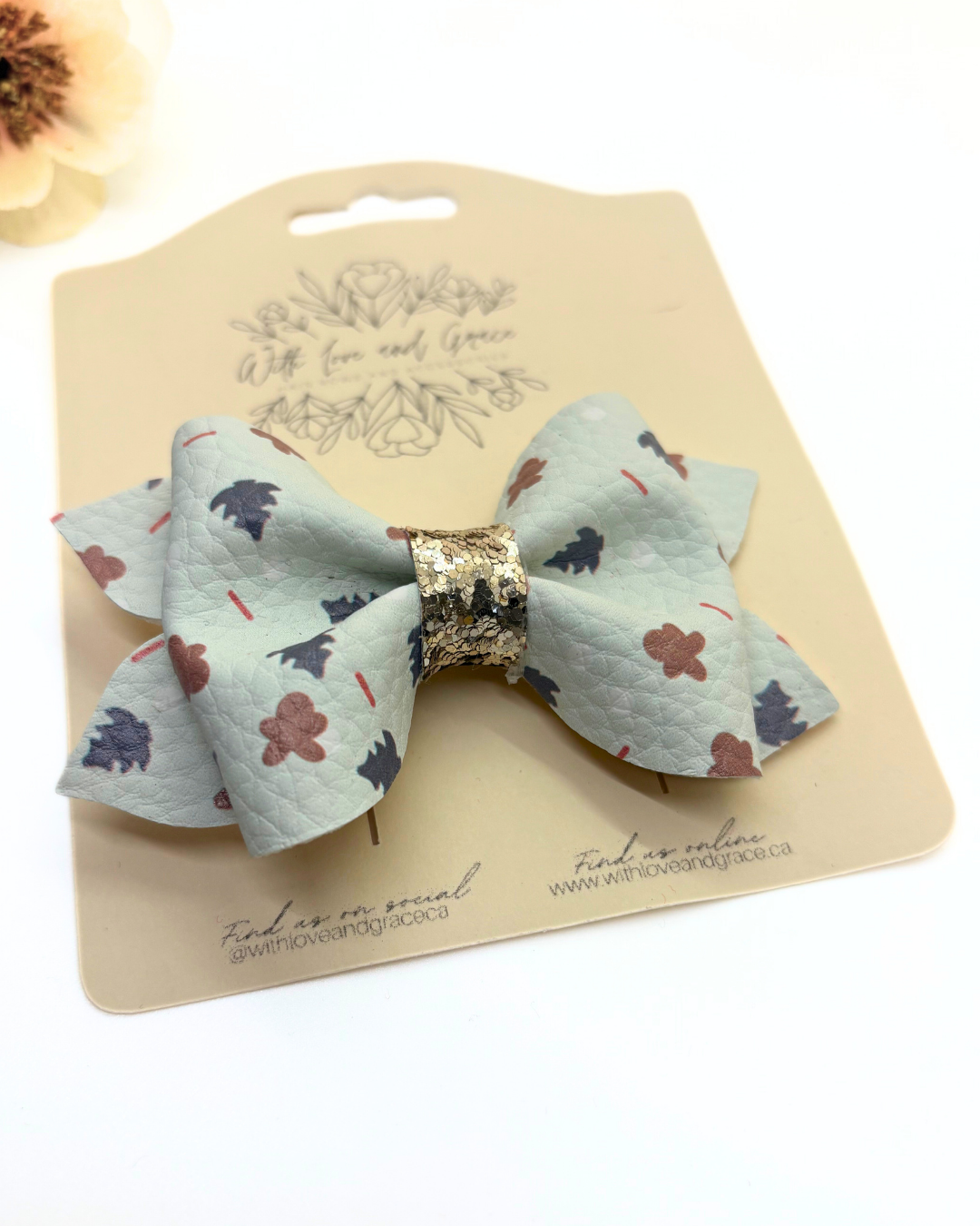 Christmas Treats Pinch Bow