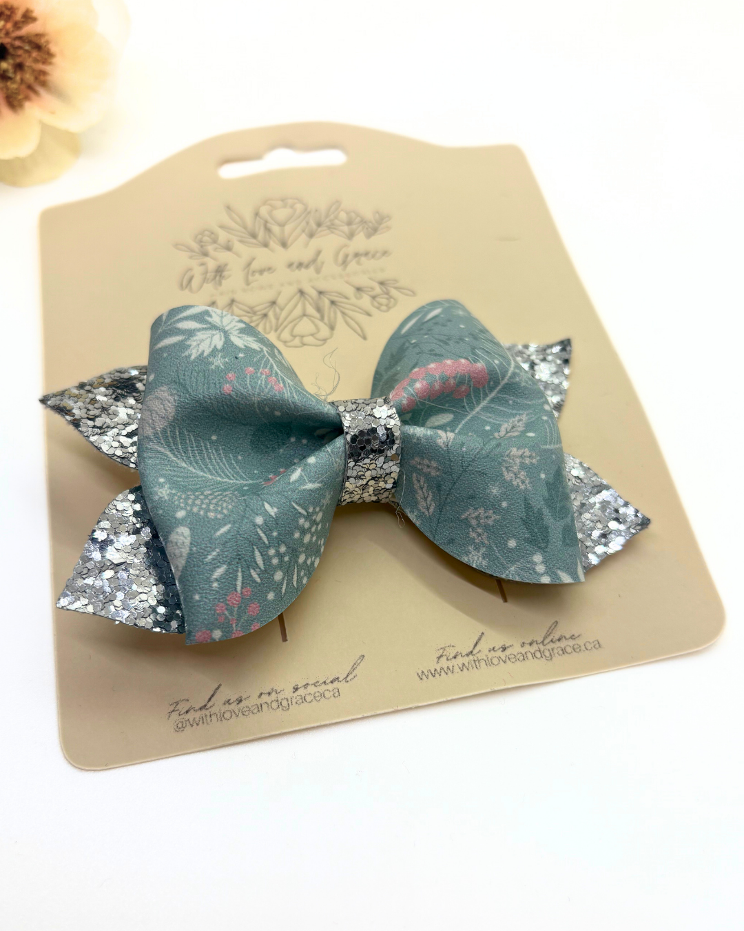 Christmas Floral Pinch Bow