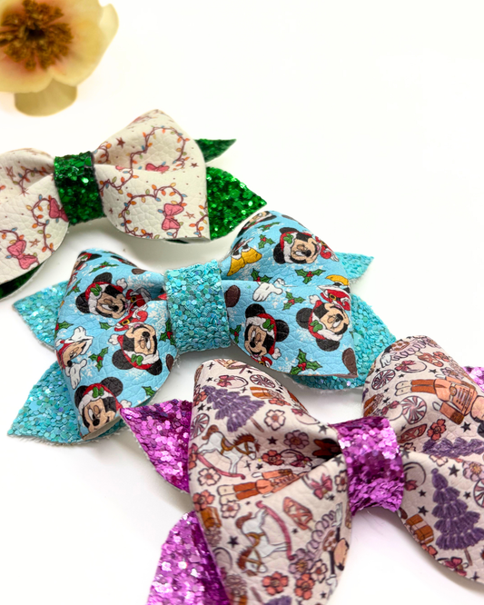 Mouse and Friends Christmas Pinch Bow