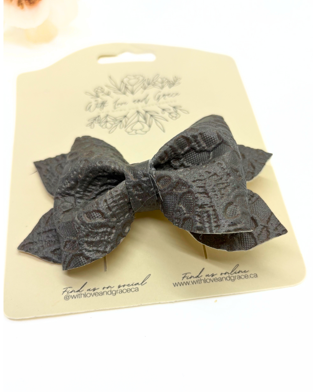 Lace Textured Pinch Bows