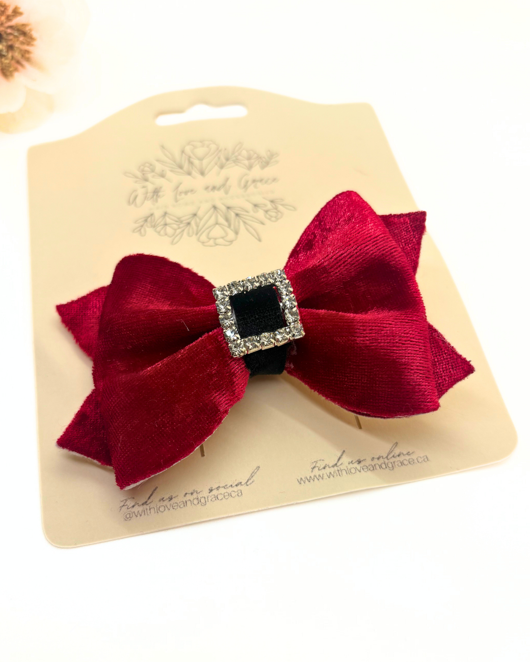 North Pole Pinch Bow