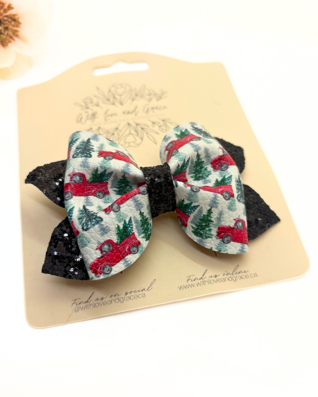 Christmas on the Farm Pinch Bow