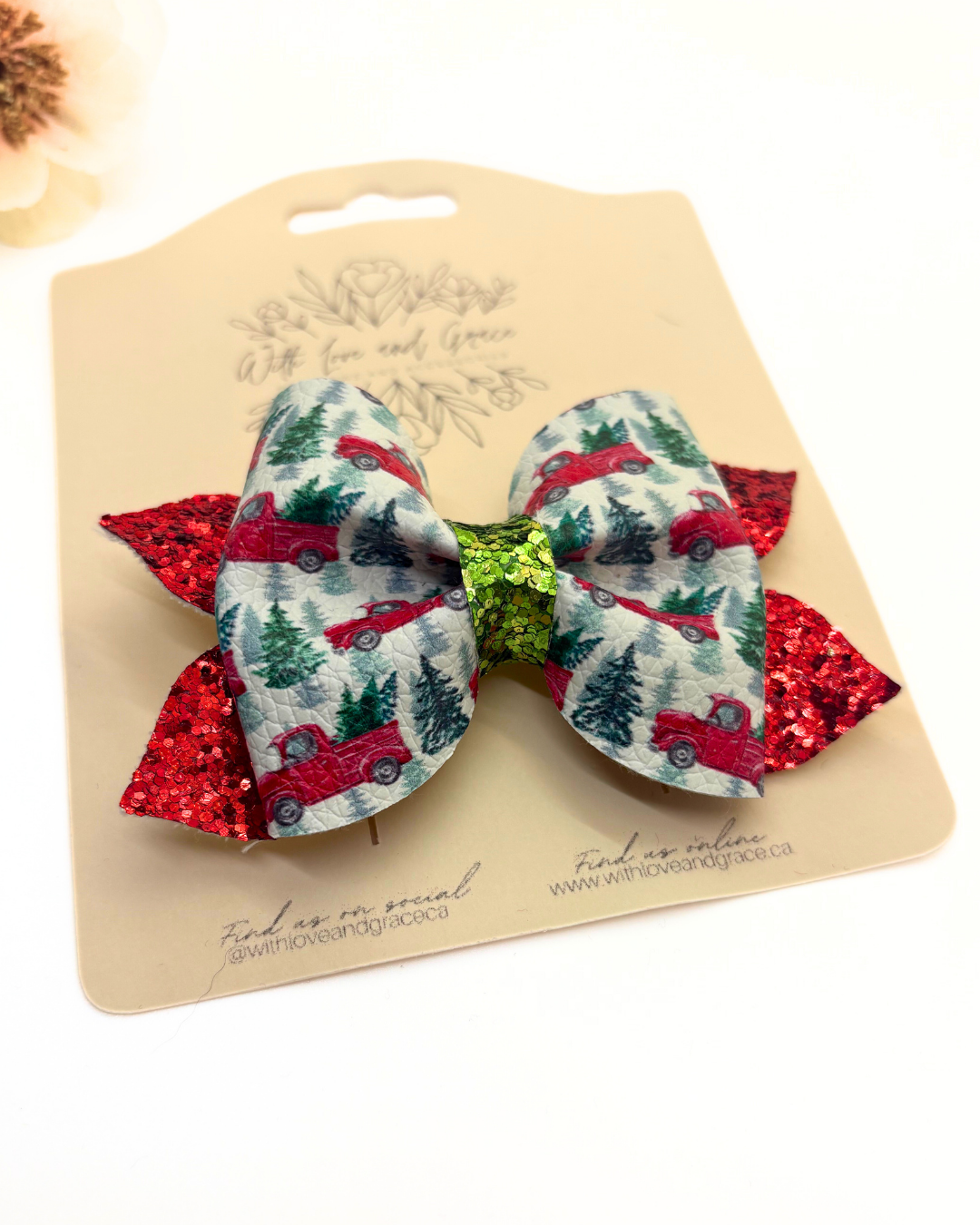 Christmas on the Farm Pinch Bow