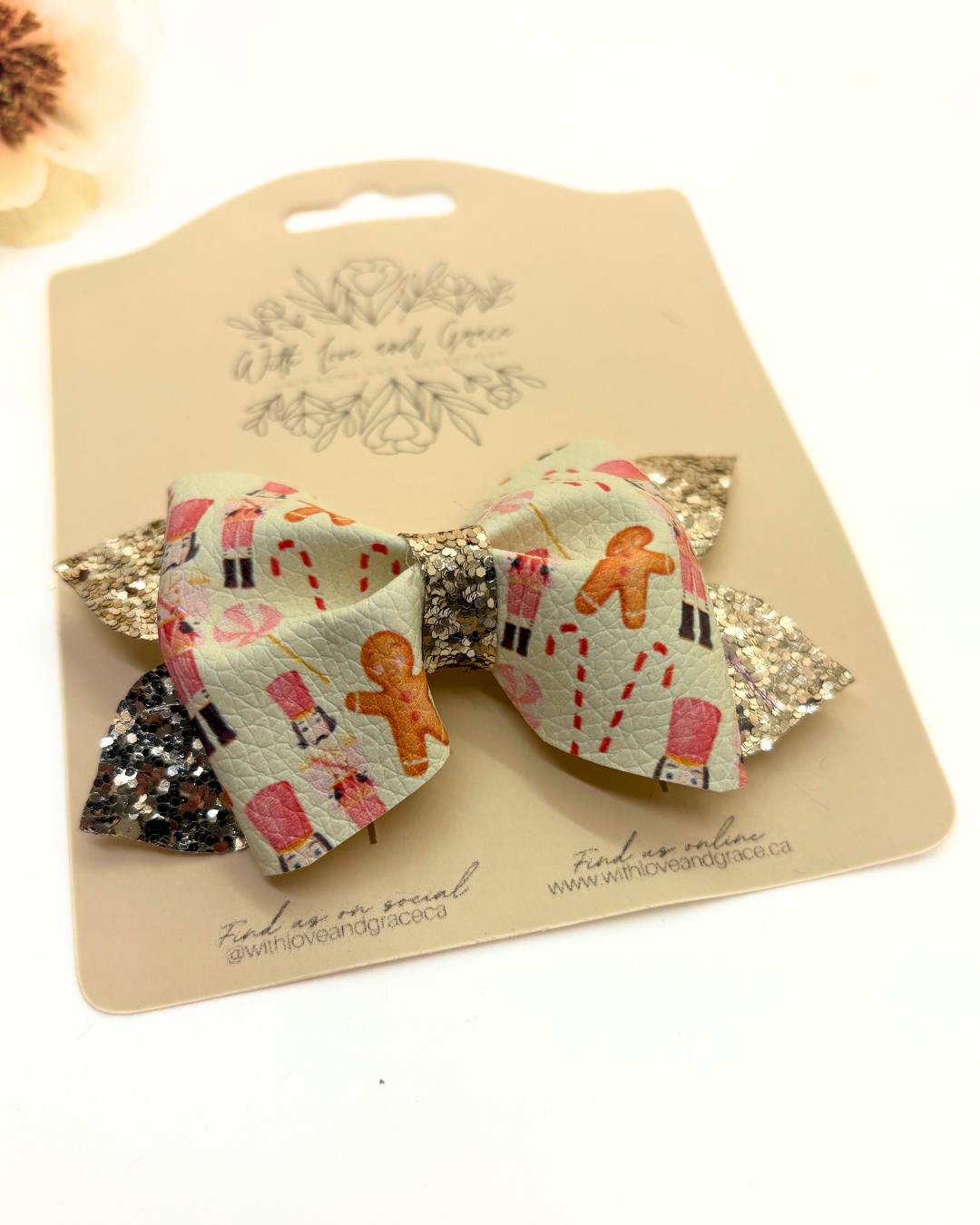 Nutcracker Pinch Bow