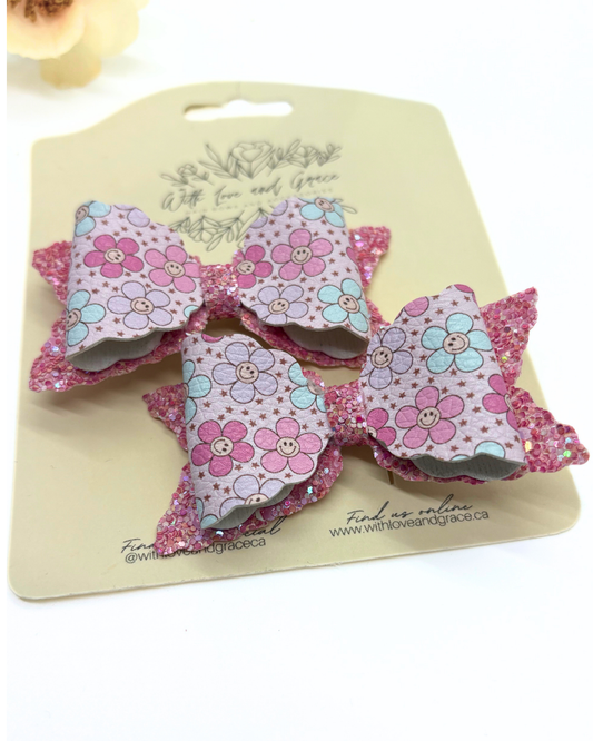 Floral Collection Scallop Piggy Bow