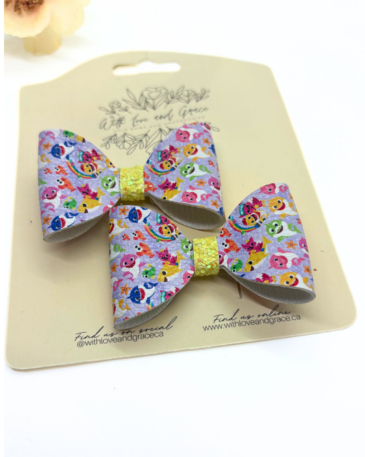 Singing Sharks Classic Piggy Bow
