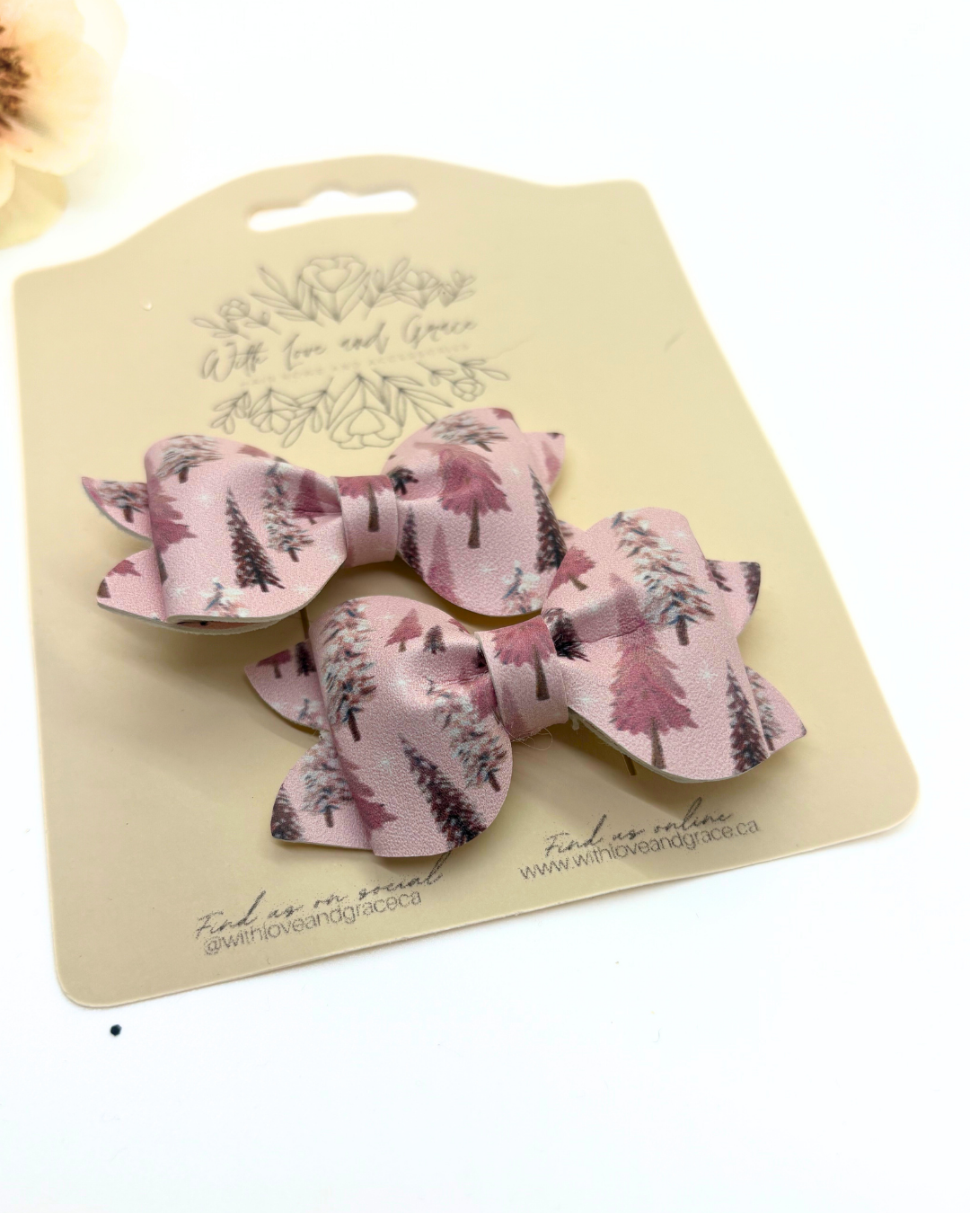Christmas Floral Pinch Piggy Bow