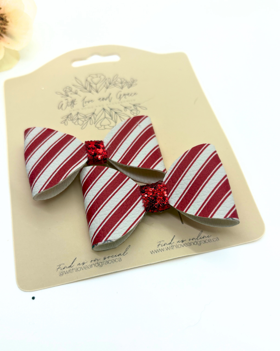 Christmas Treats Classic Piggy Bow